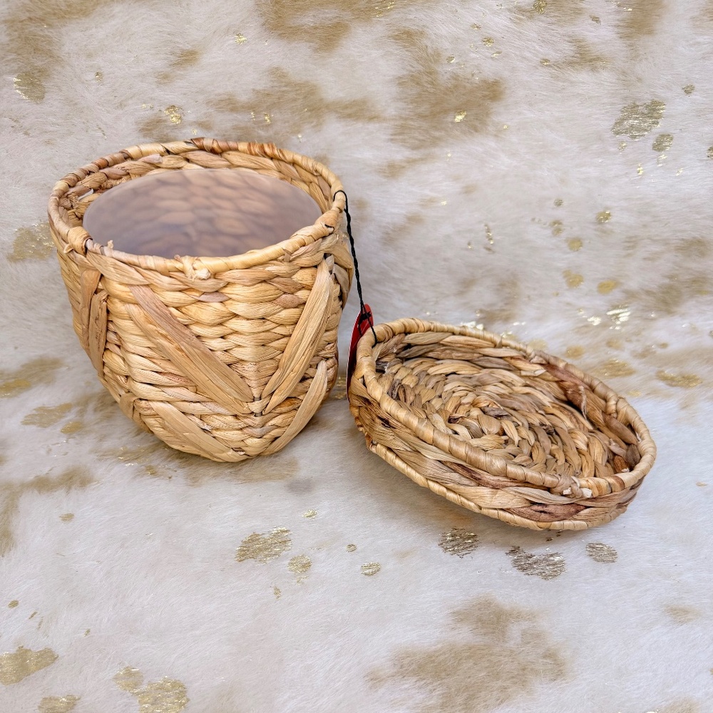 Woven Lidded Storage Basket Beige Wicker With Plastic‎ Container 8x6.75" Round - Picture 3 of 6